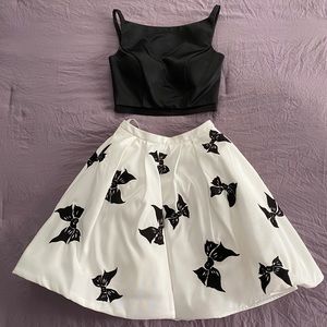 Sherri Hill 2-piece bow print skirt set